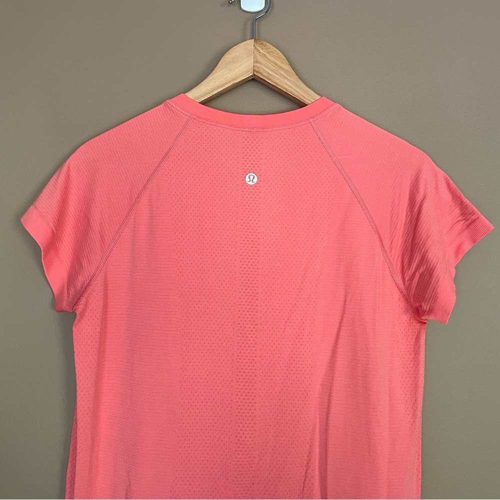 {Lululemon} Swiftly Tech Short Sleeve Tee in Coral Pink - Womens 10 - Picture 5 of 8